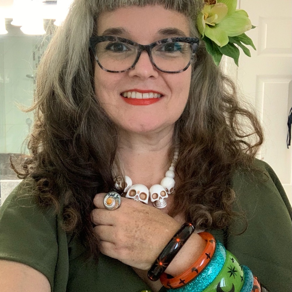 Meet your Posher, Kelly